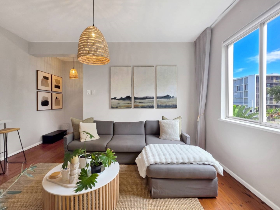 To Let 2 Bedroom Property for Rent in Green Point Western Cape